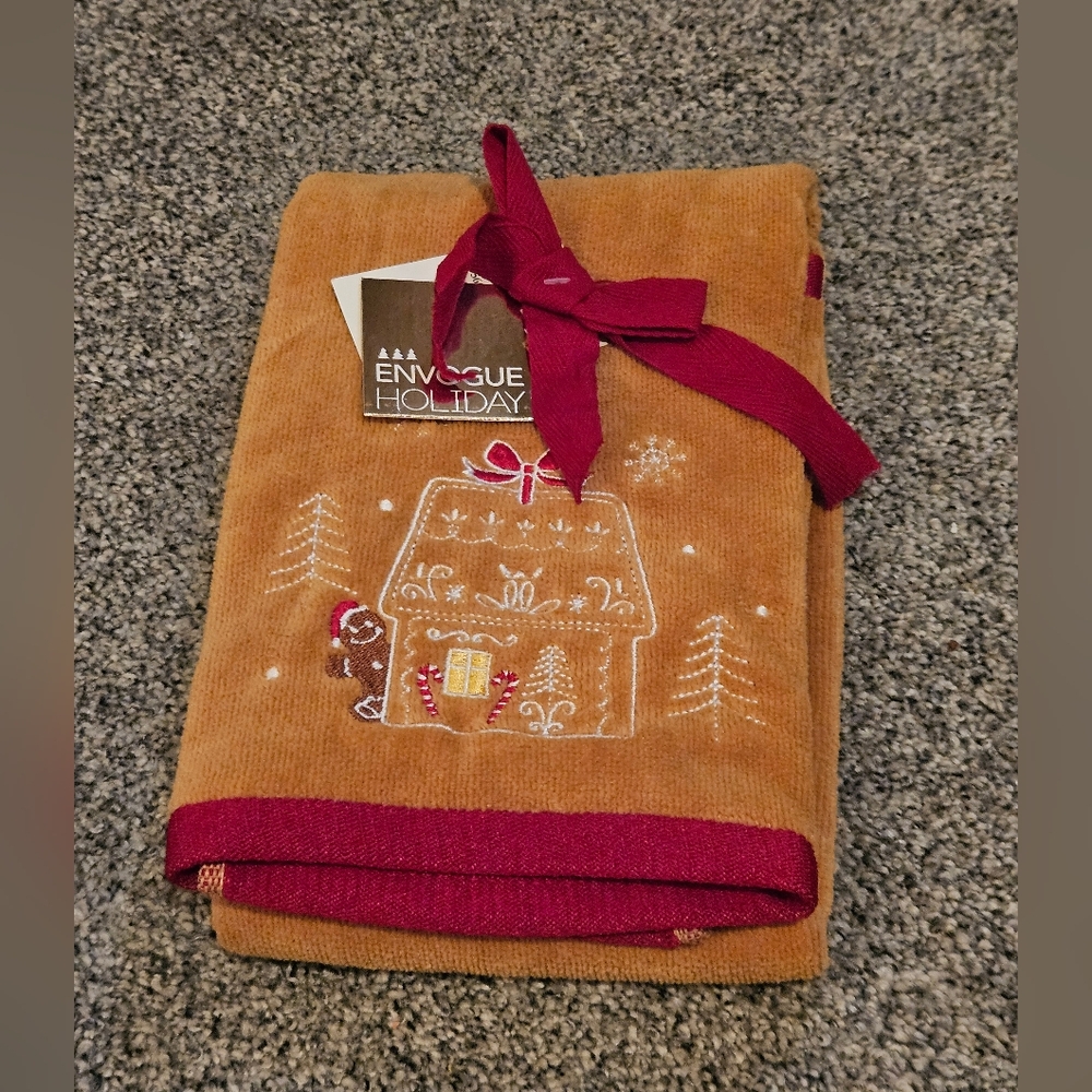 Envogue GINGERBREAD Holiday Hand Towel Christmas